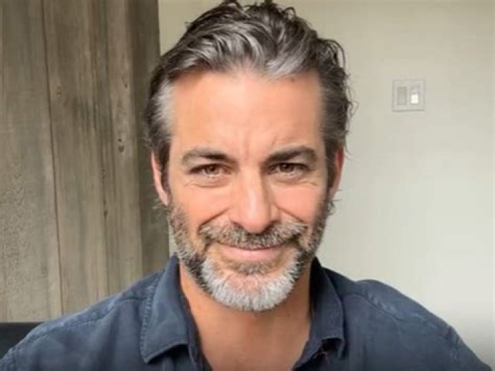 Anne Curtis Biography, Age, Height, Husband, Net Worth, Family