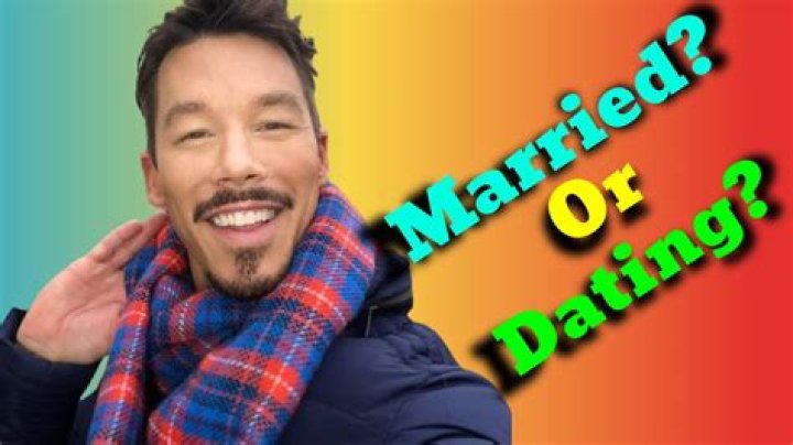 DazeVlog | David Bromstad- Age, Girlfriend, Net Worth, Height, Ethnicity