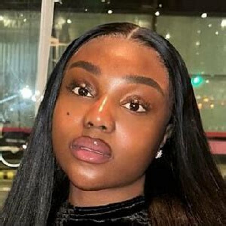 DazeVlog | Whitney Adebayo - Age, Family, Bio