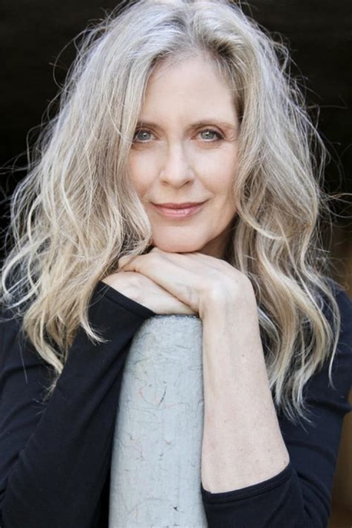 Helen Slater Biography, Age, Height, Husband, Net Worth, Family