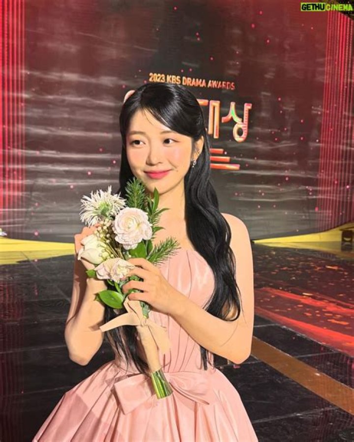 Hong Seung Hee Wiki, Age, Height, Boyfriend & Facts