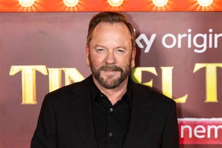 Is Cindy Vela Engaged To Kiefer Sutherland? Net Worth, Bankruptcy Details, & Height