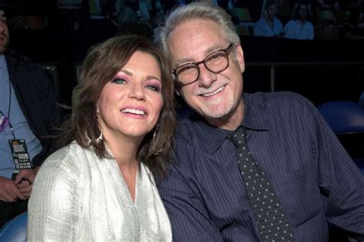 Martina McBride Bio, Age, Husband, Daughters, Family, Net worth, Height