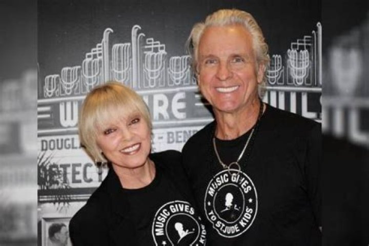 Pat Benatars Ex-husband Dennis T. Benatar Were Married For Seven Years ·