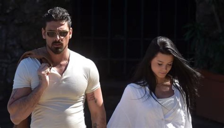 Uncovering The Love Life Of The Heartthrob